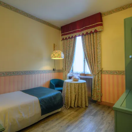 Western Genio Hotel 3*