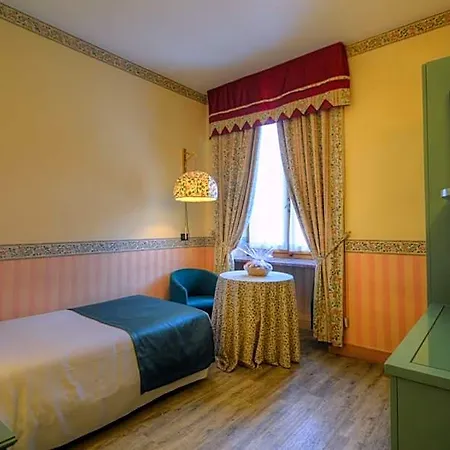 Western Genio Hotel 3*