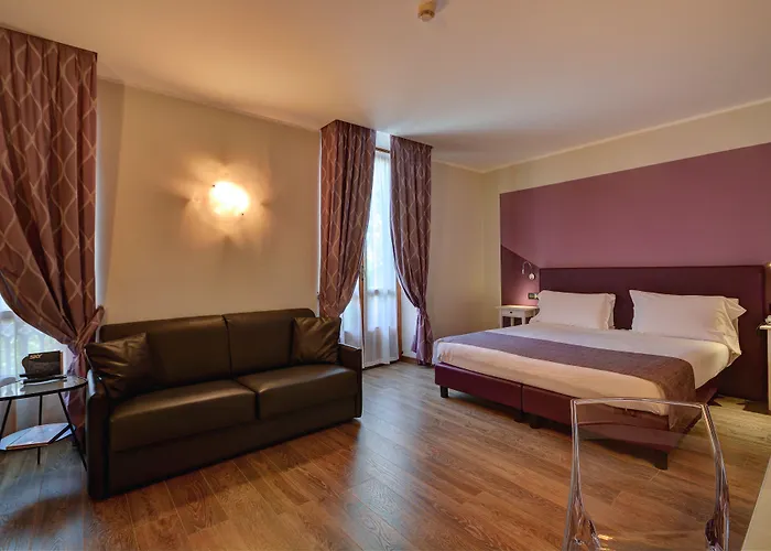 Western Genio 3* Turin