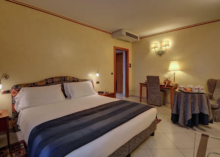 Hotel Western Genio 3*