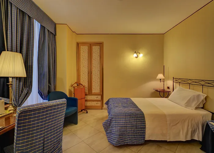Western Genio Hotel 3*