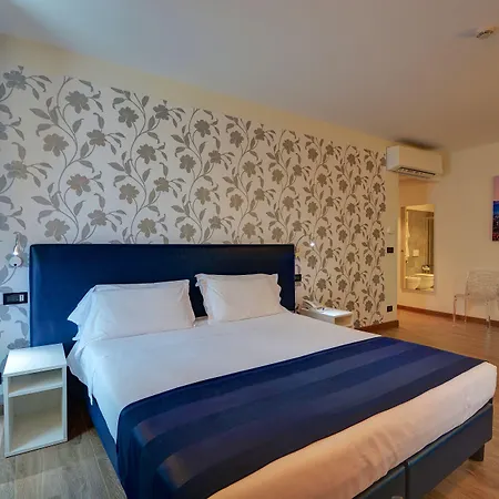 Hotel Western Genio 3*