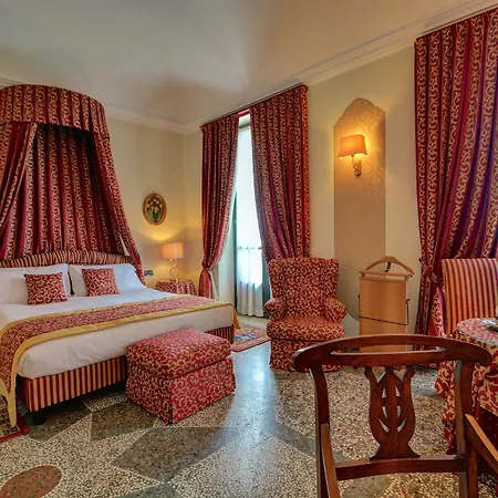 Western Genio Hotel 3*