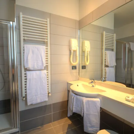 Western Genio Hotel 3*